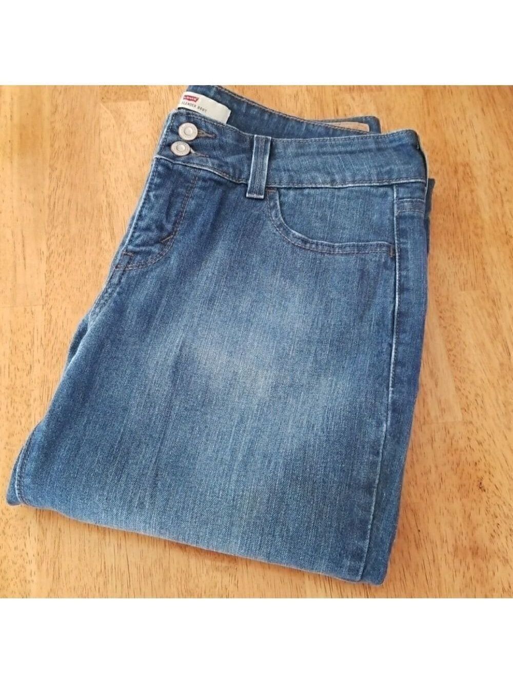 𝅺Levi' s Slender Boot Denim Jeans 526 Medium Wash Size 6